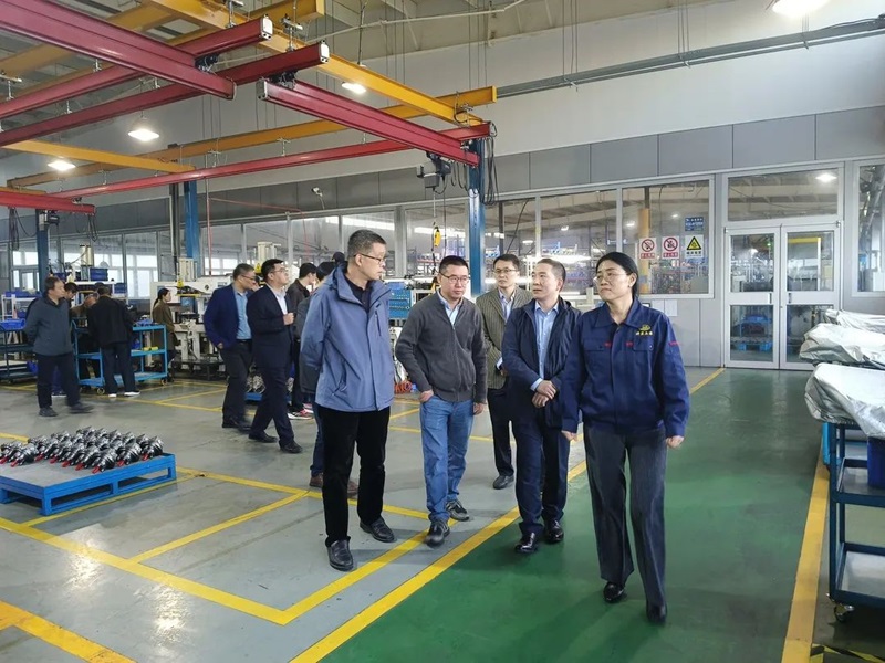 青島力克川液壓機械有限公司協(xié)辦國家標準審查會議在青島勝利召開！5.jpg